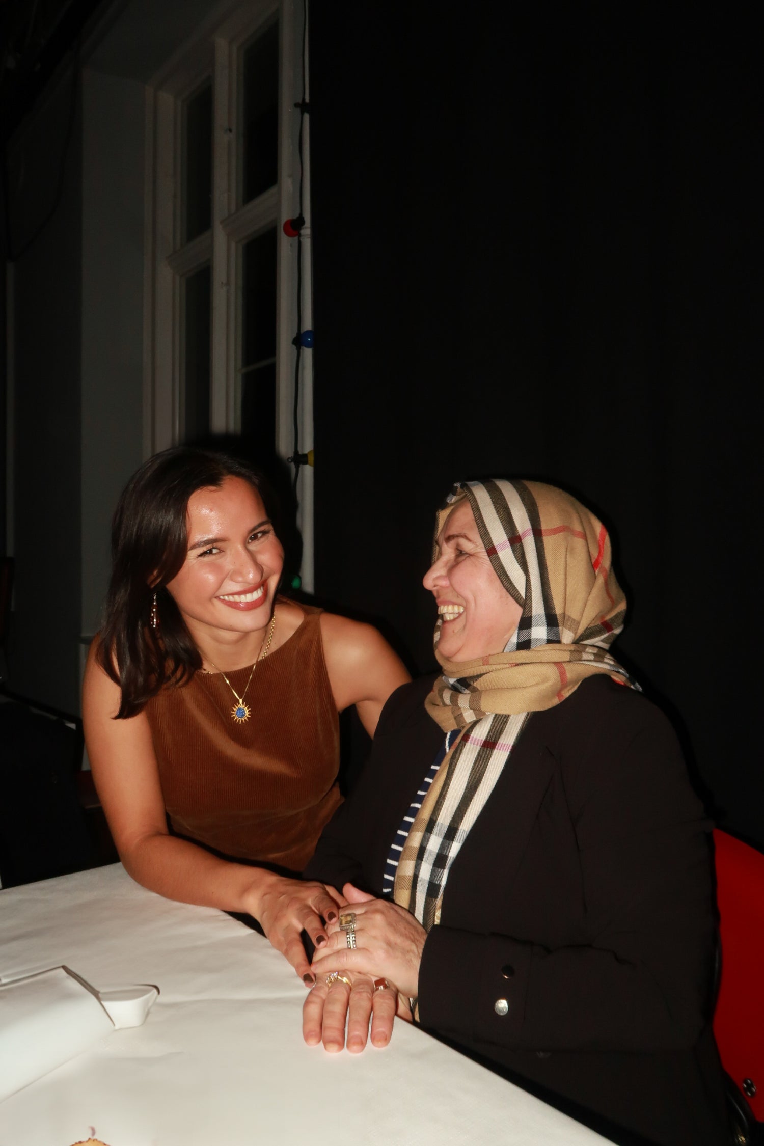 Daphne Pendant l Istanbul, Turkey