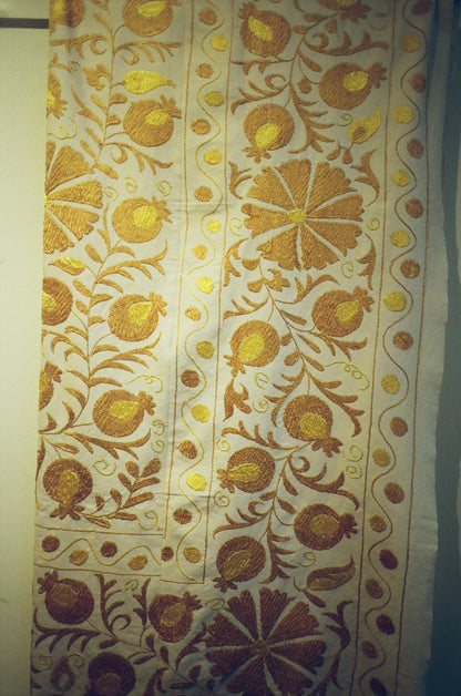 Suzani throw l Uzbekistan