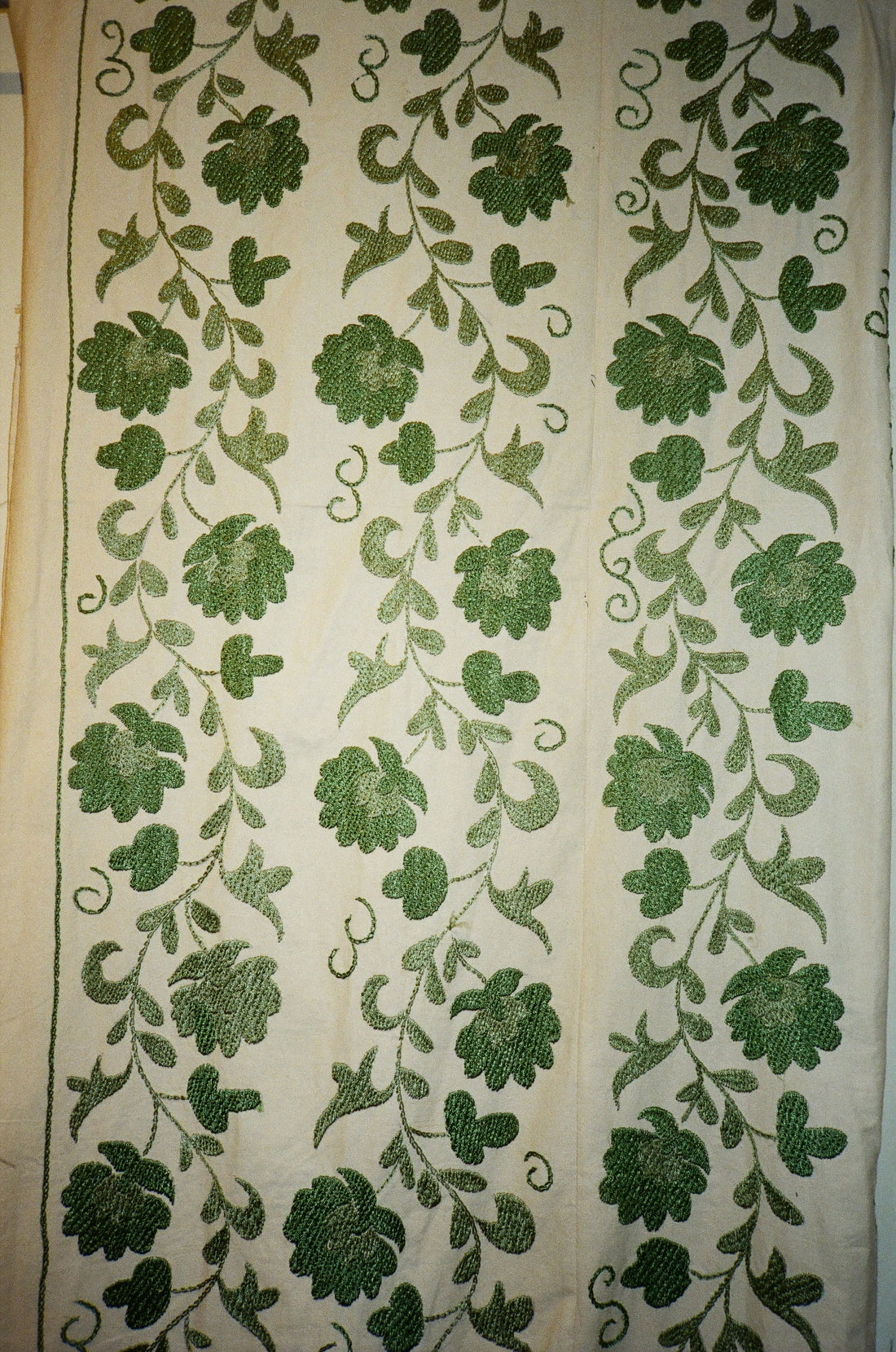 Suzani throw l Uzbekistan