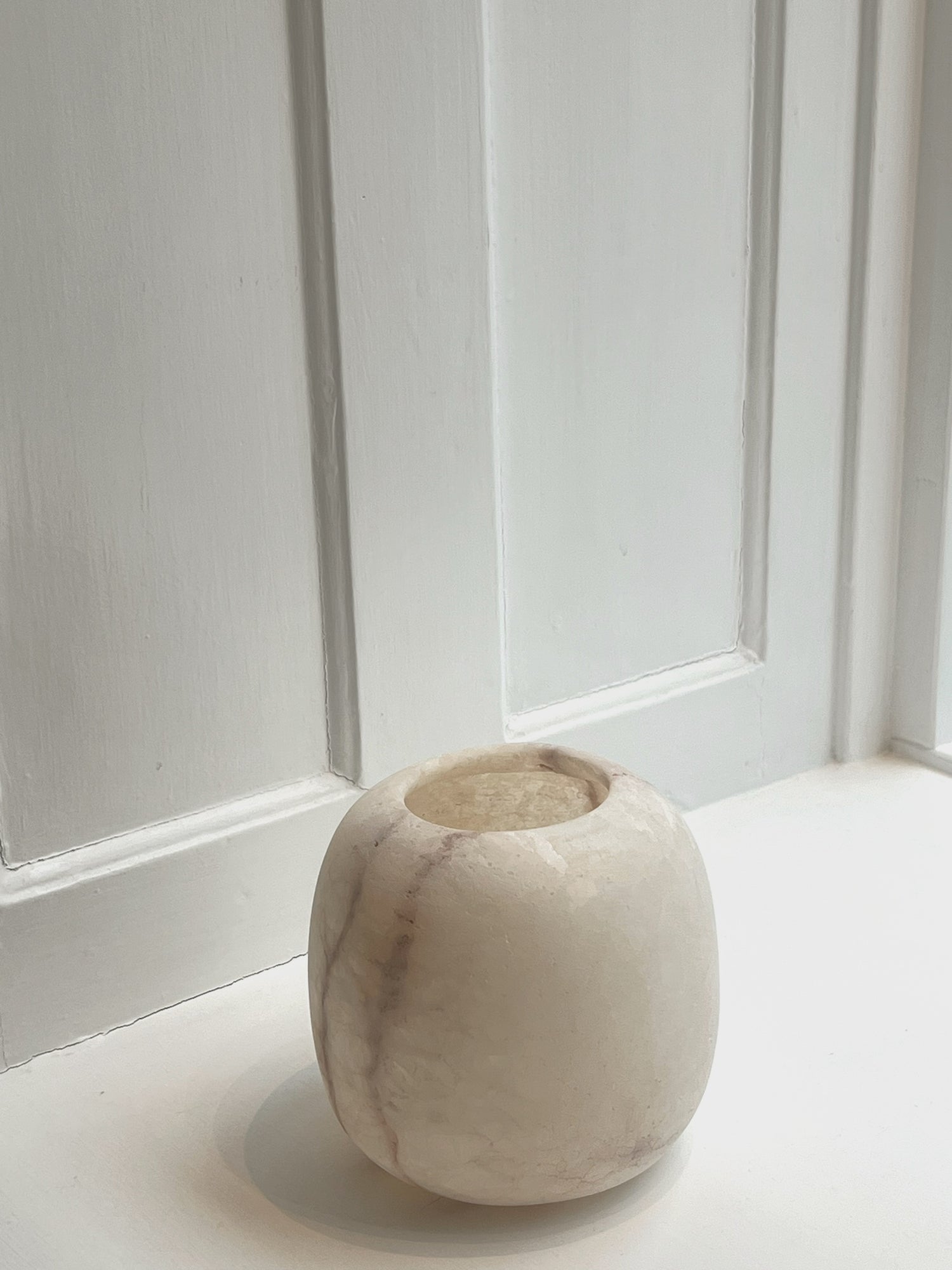 Small alabaster candlelight l Egypt